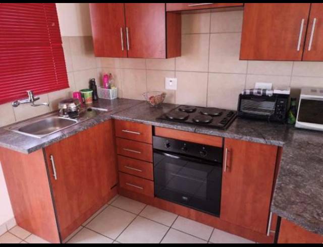 2 BEDROOM TOWNHOUSE FOR SALE IN THE ORCHARDS